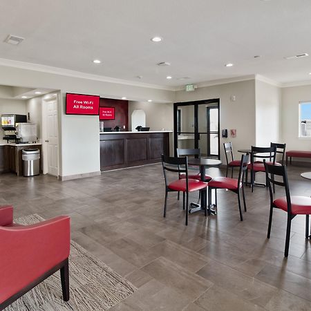 Red Roof Inn Plus + Galveston - Beachfront Экстерьер фото