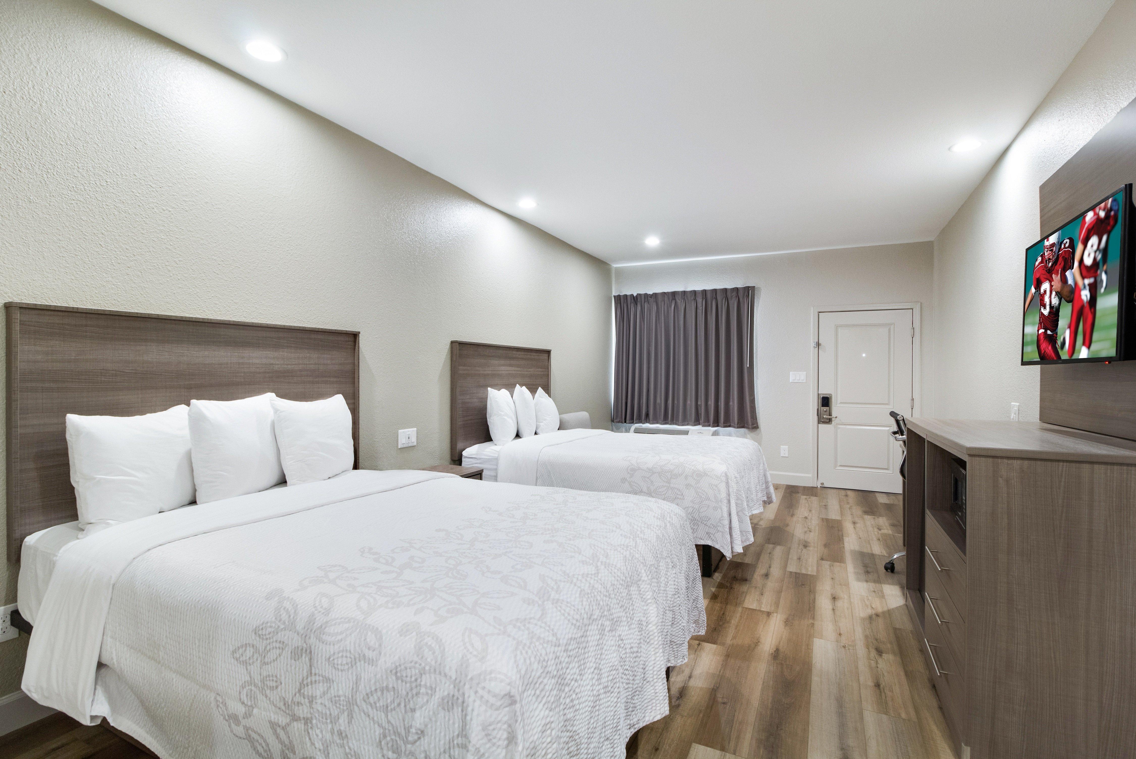 Red Roof Inn Plus + Galveston - Beachfront Экстерьер фото