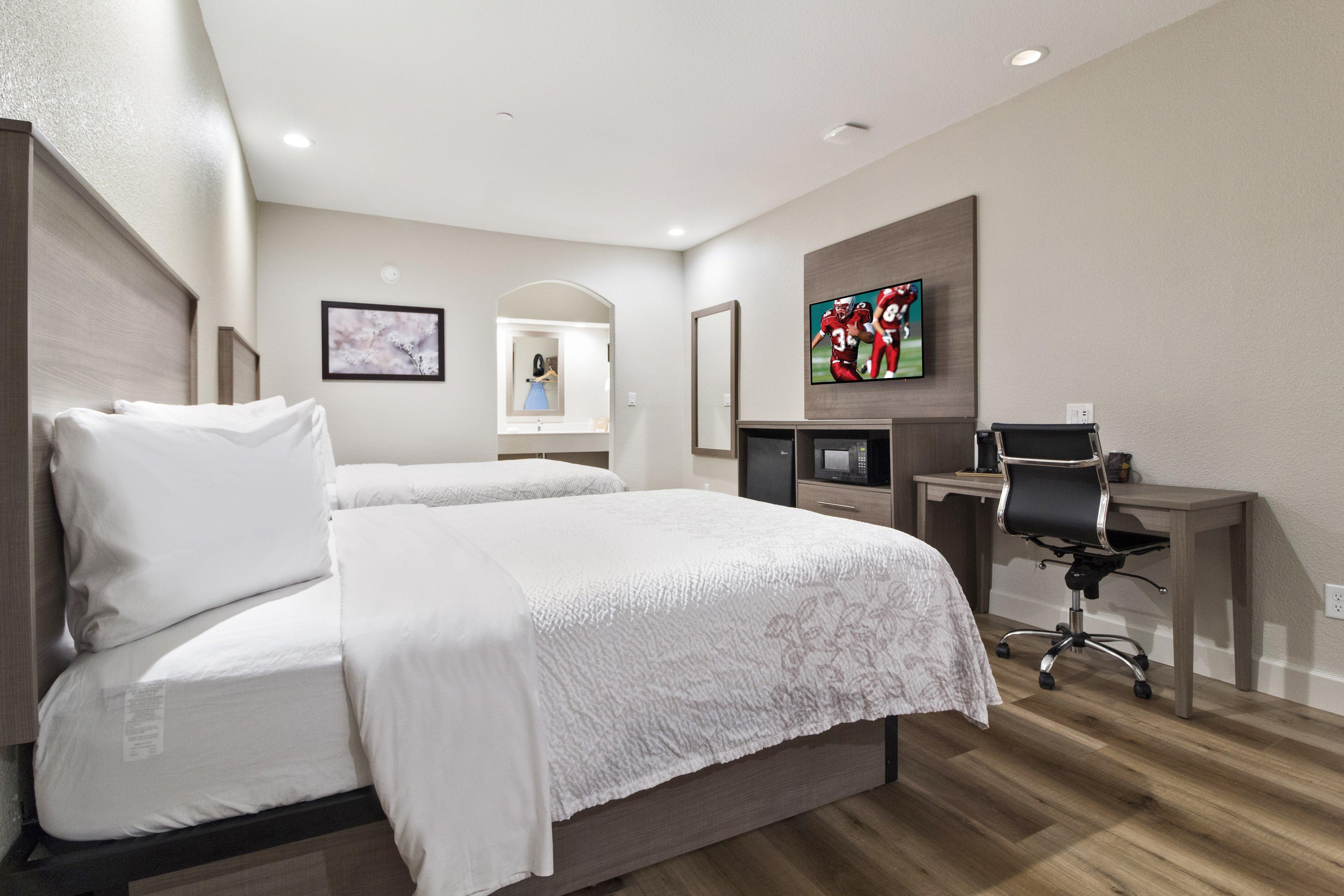 Red Roof Inn Plus + Galveston - Beachfront Экстерьер фото