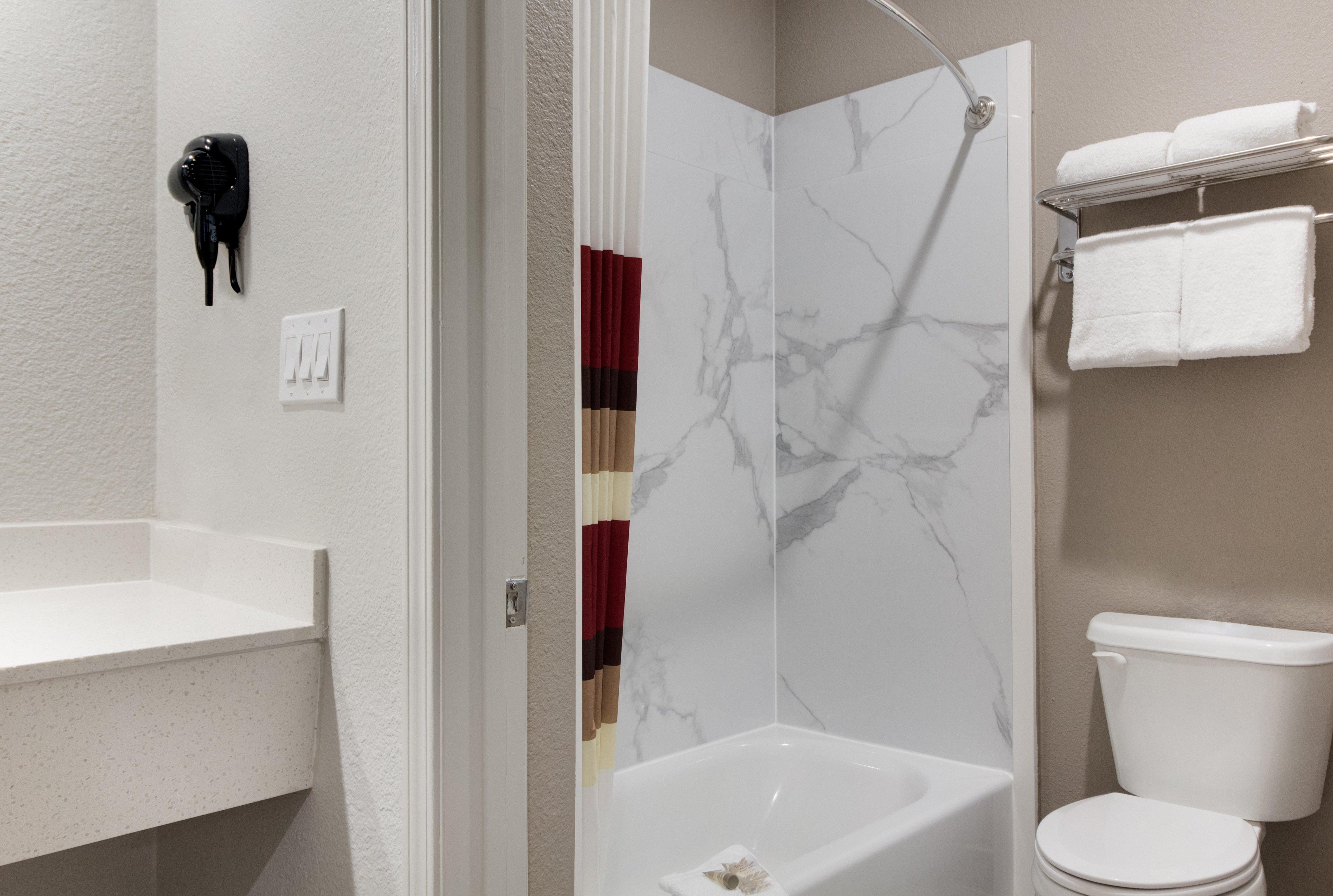 Red Roof Inn Plus + Galveston - Beachfront Экстерьер фото